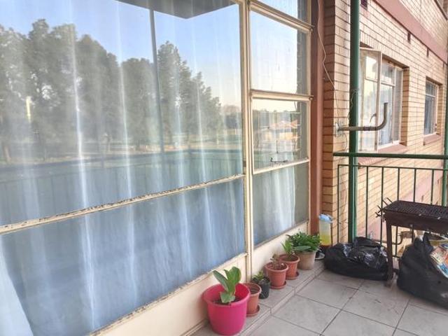 Flat for rent in Vanderbijlpark, Emfuleni Local Municipality