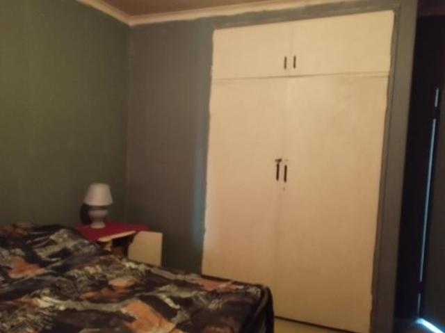 Flat for sale in Vanderbijlpark, Emfuleni Local Municipality