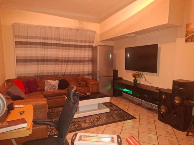 Flat for sale in Sedibeng, Gauteng