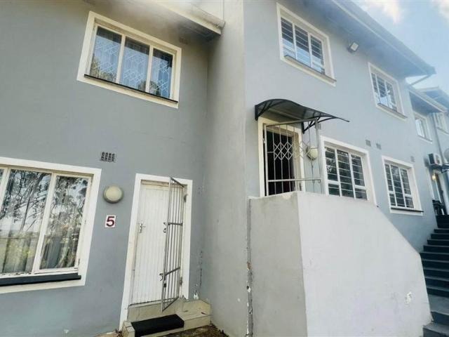 Flat for sale in Mount Moreland, Kwazulu-natal