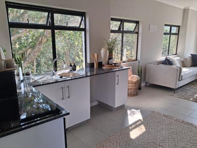 Flat for rent in Seaview, Kwazulu-natal