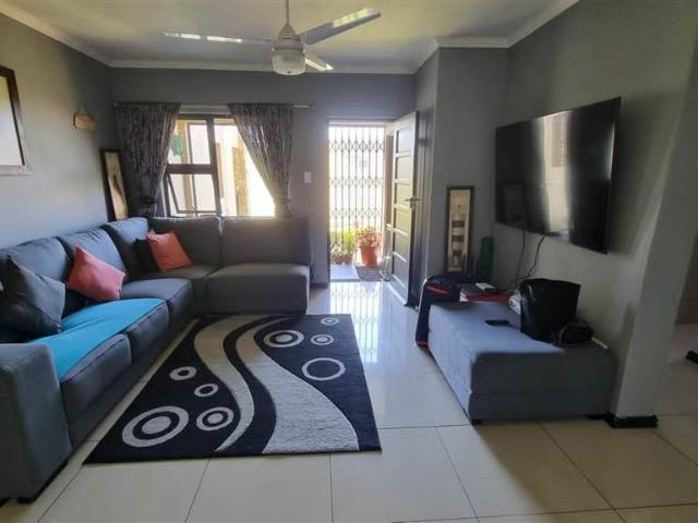 Flat for sale in Ballito