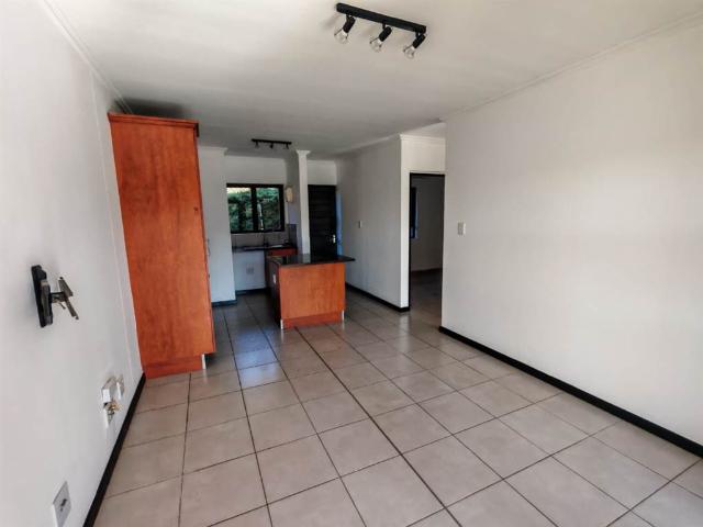 Flat for sale in Seaview, Kwazulu-natal
