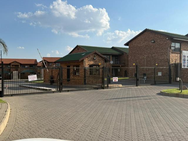 Flat for sale in Ekurhuleni, Gauteng