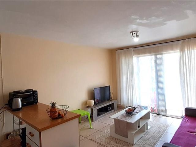 Flat for sale in Seaview, Kwazulu-natal