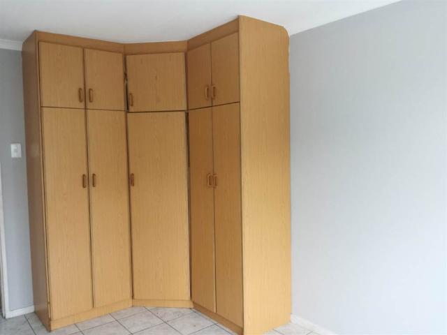Flat for sale in Seaview, Kwazulu-natal