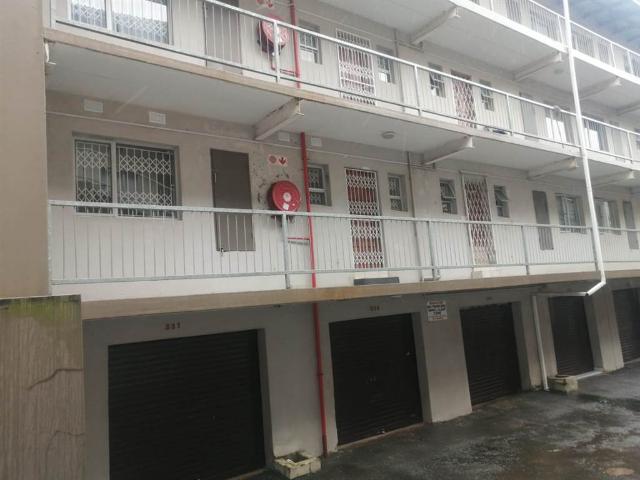 Flat for sale in Seaview, Kwazulu-natal