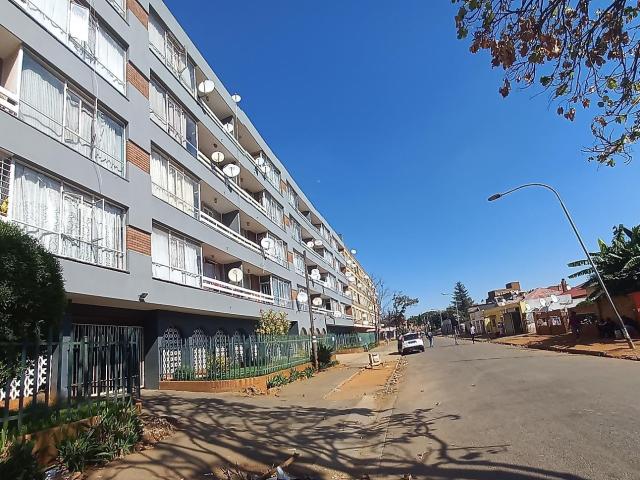 Flat for sale in Johannesburg