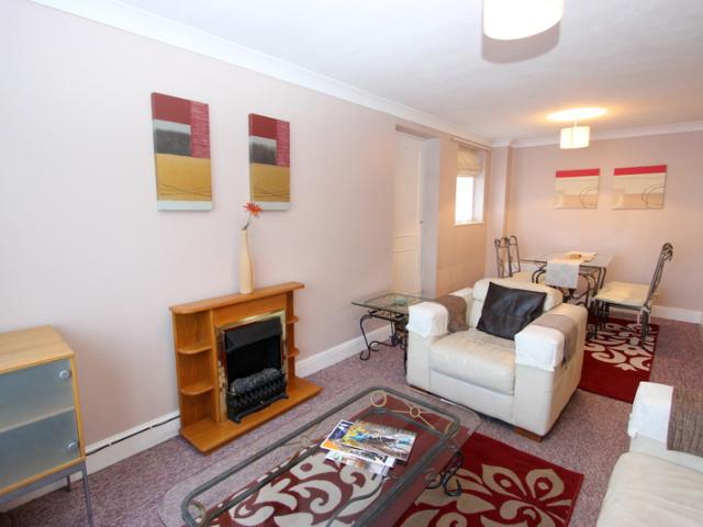 Apartment for rent in London Borough of Croydon, Cat Hill