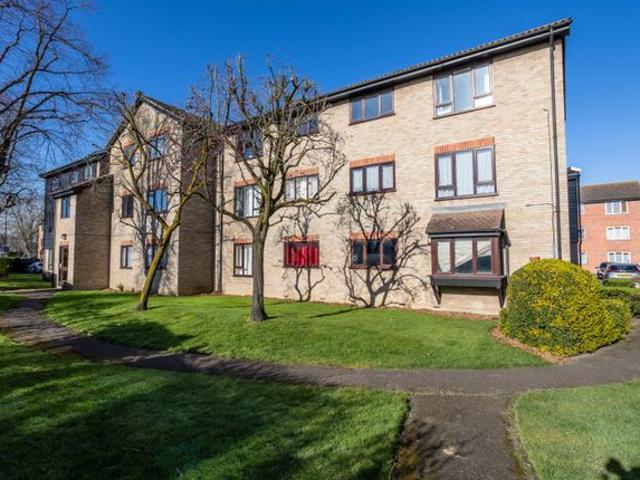 Apartment for rent in London Borough of Merton, Mitcham