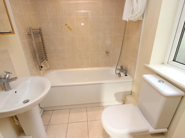Apartment for rent in London Borough of Croydon, Purley
