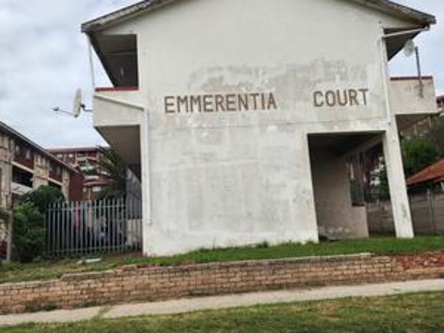 Apartment for sale in Port Elizabeth, Eastern Cape