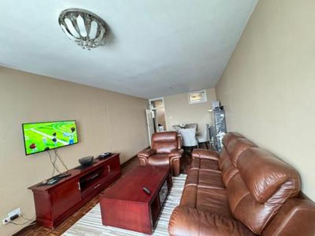 Apartment for sale in Vosloorus, Gauteng