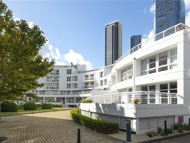 Apartment for rent in St John's Estate, Greater London