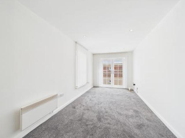 Apartment for rent in Calderstones