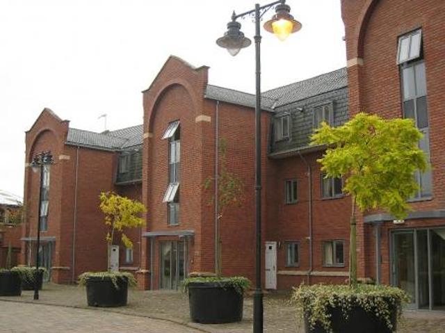 Apartment for rent in Stone, Baswich