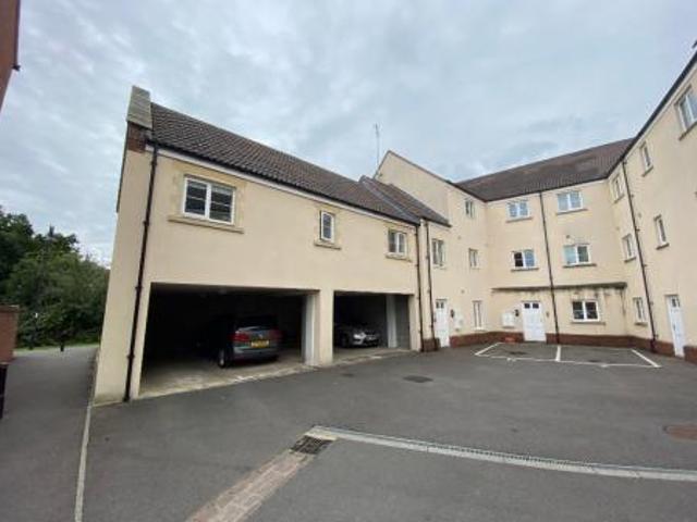Apartment for rent in Haydon End, Abbey Mead