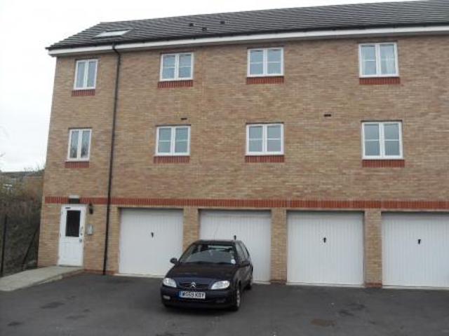 Apartment for rent in Churchward, Rodbourne
