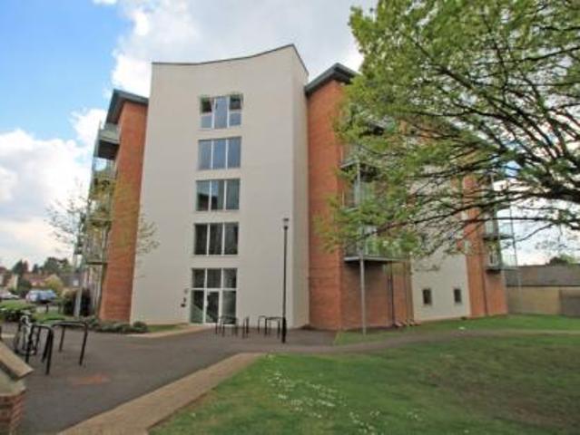 Apartment for rent in Holywell Estate, North Watford