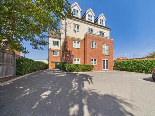 Apartment for rent in Reading