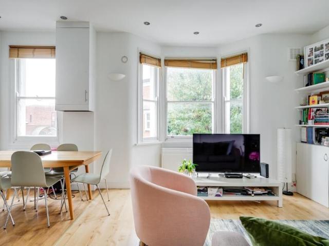 Apartment for rent in South Hampstead, Greater London