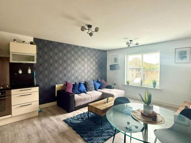 Apartment for rent in Clifton, West Yorkshire