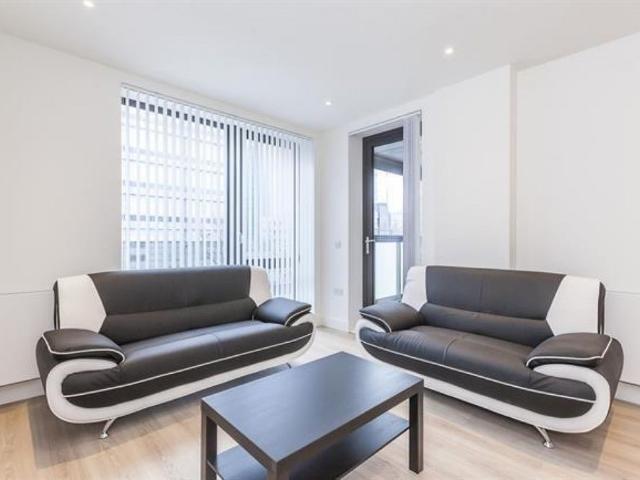 Apartment for rent in Aberfeldy Village, Blackwall