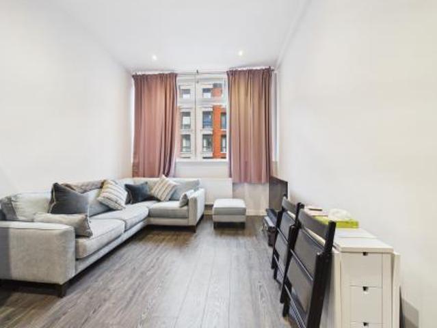 Apartment for rent in Calderstones