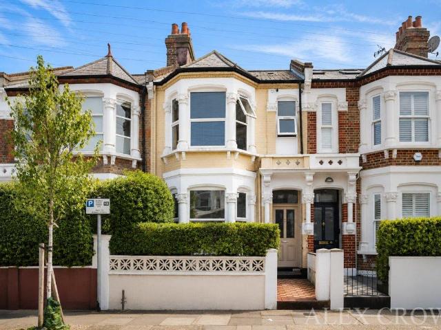 Apartment for rent in Brondesbury, Greater London