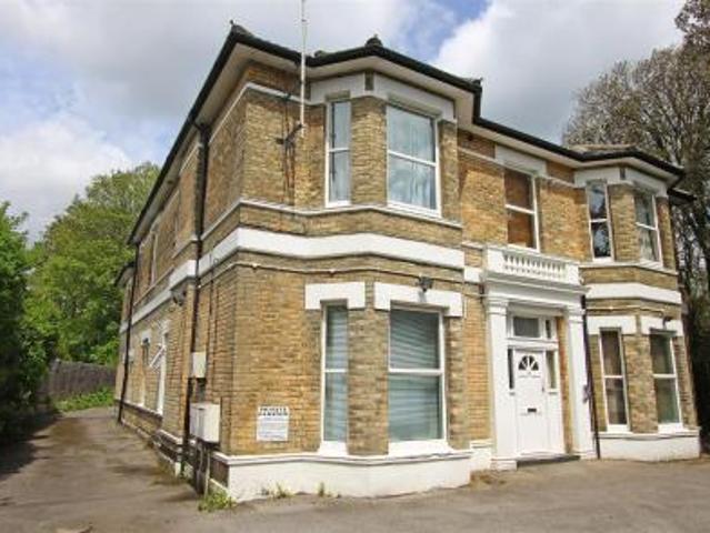 Apartment for rent in Lansdowne, Charminster