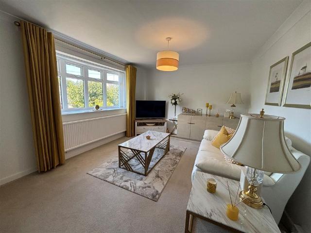 Apartment for rent in Little Altcar, Sefton