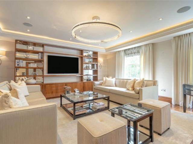 Apartment for rent in Covent Garden, Greater London