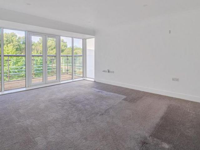 Apartment for rent in Eden Park, Greater London