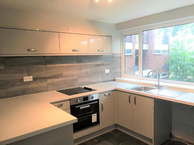Flat for rent in Wrenthorpe, Wakefield