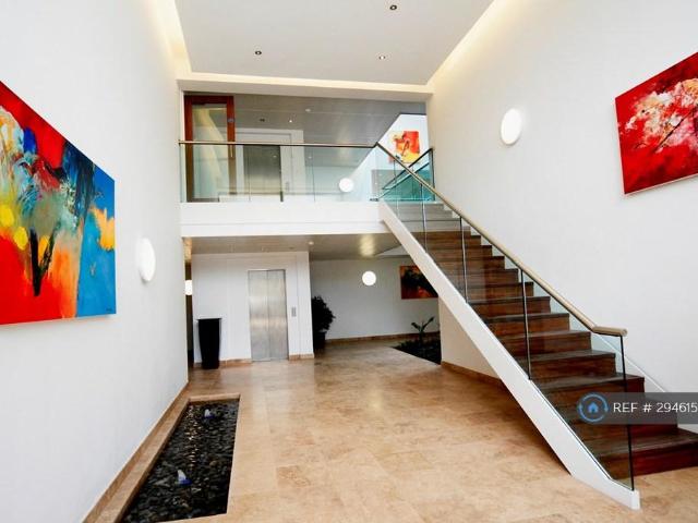Flat for rent in Salford, Greater Manchester