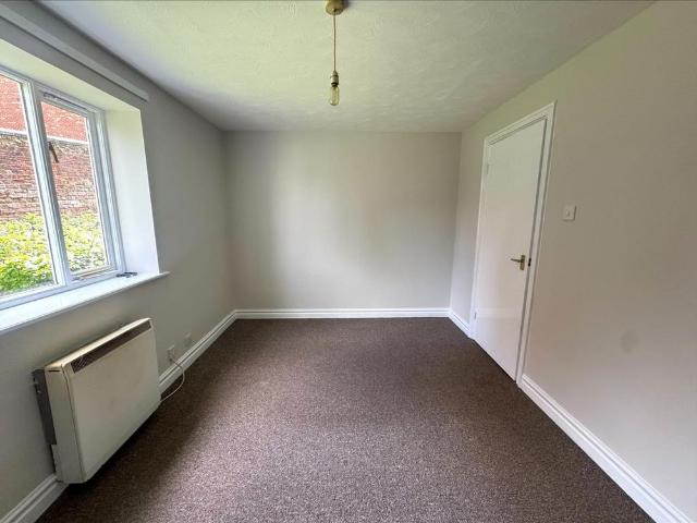 Apartment for rent in Wrenthorpe, Isle Of Man