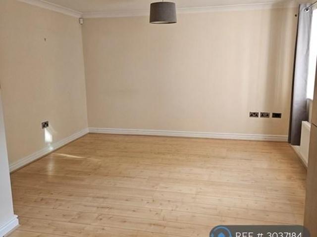 Apartment for rent in Yarnfield and Cold Meece, Baswich
