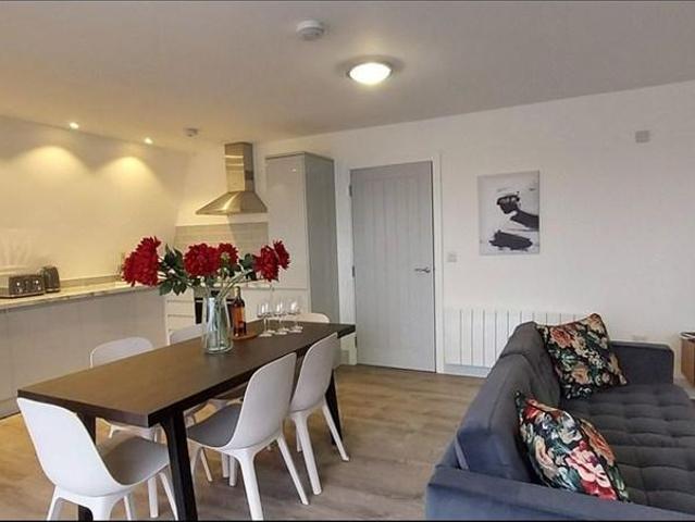 Apartment for rent in Brondesbury, Greater London