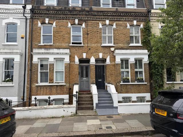 Flat for rent in Fulham, Greater London