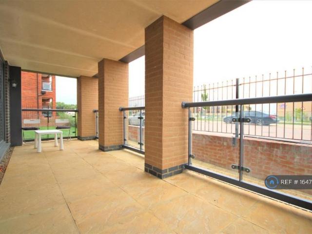 Flat for rent in Whitehouse, Milton Keynes