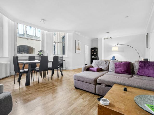 Flat for rent in Knightsbridge, Greater London