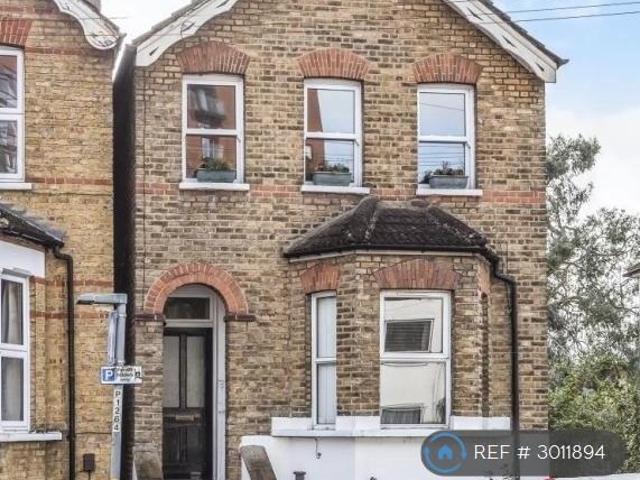 Flat for rent in Shortlands, Greater London