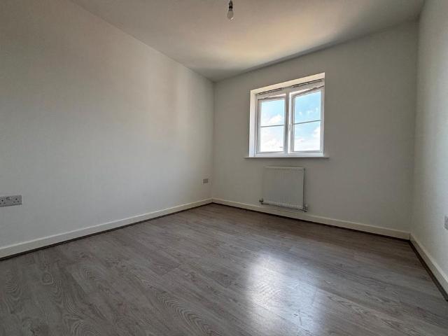 Apartment for rent in Hill Top, West Midlands