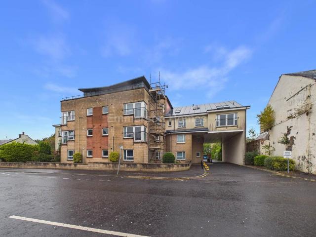 Flat for rent in Elderslie, Renfrewshire