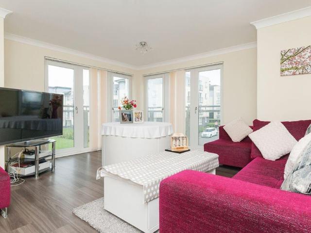 Flat for rent in Clermiston, Scotland