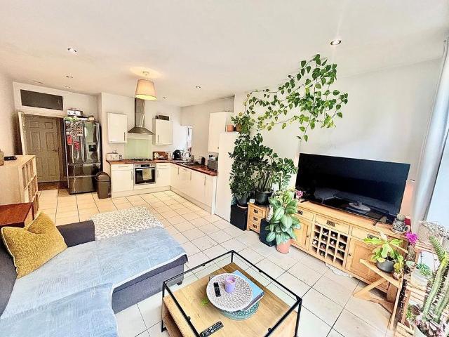 Apartment for rent in Wanstead, Greater London