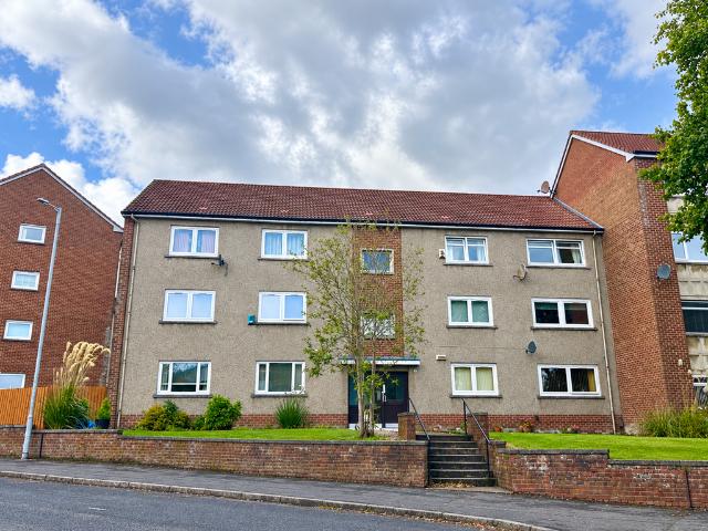 Flat for rent in Barrhead, Scotland