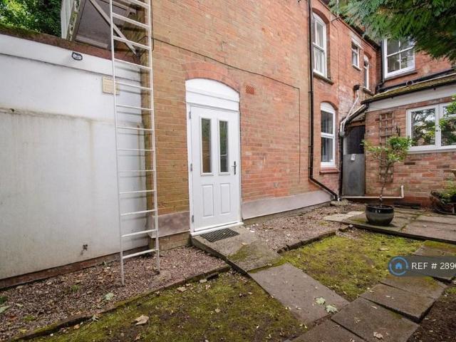 Room for rent in Wake Green, West Midlands
