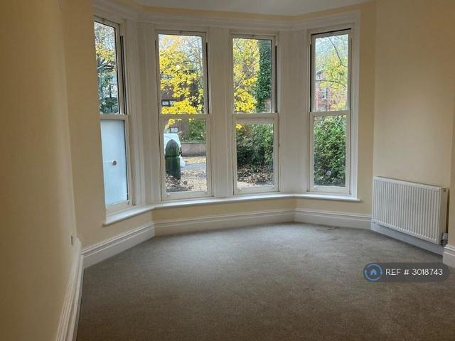 Apartment for rent in Aigburth, Liverpool