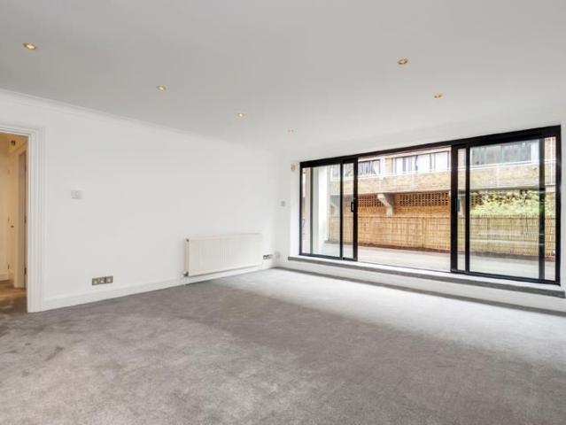 Apartment for rent in Kensington, Greater London